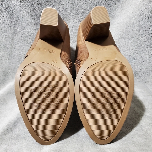 Forever Camila-69 NWOT Faux Leather Buckle and Strap Booties Tan Size 10 - Picture 6 of 12